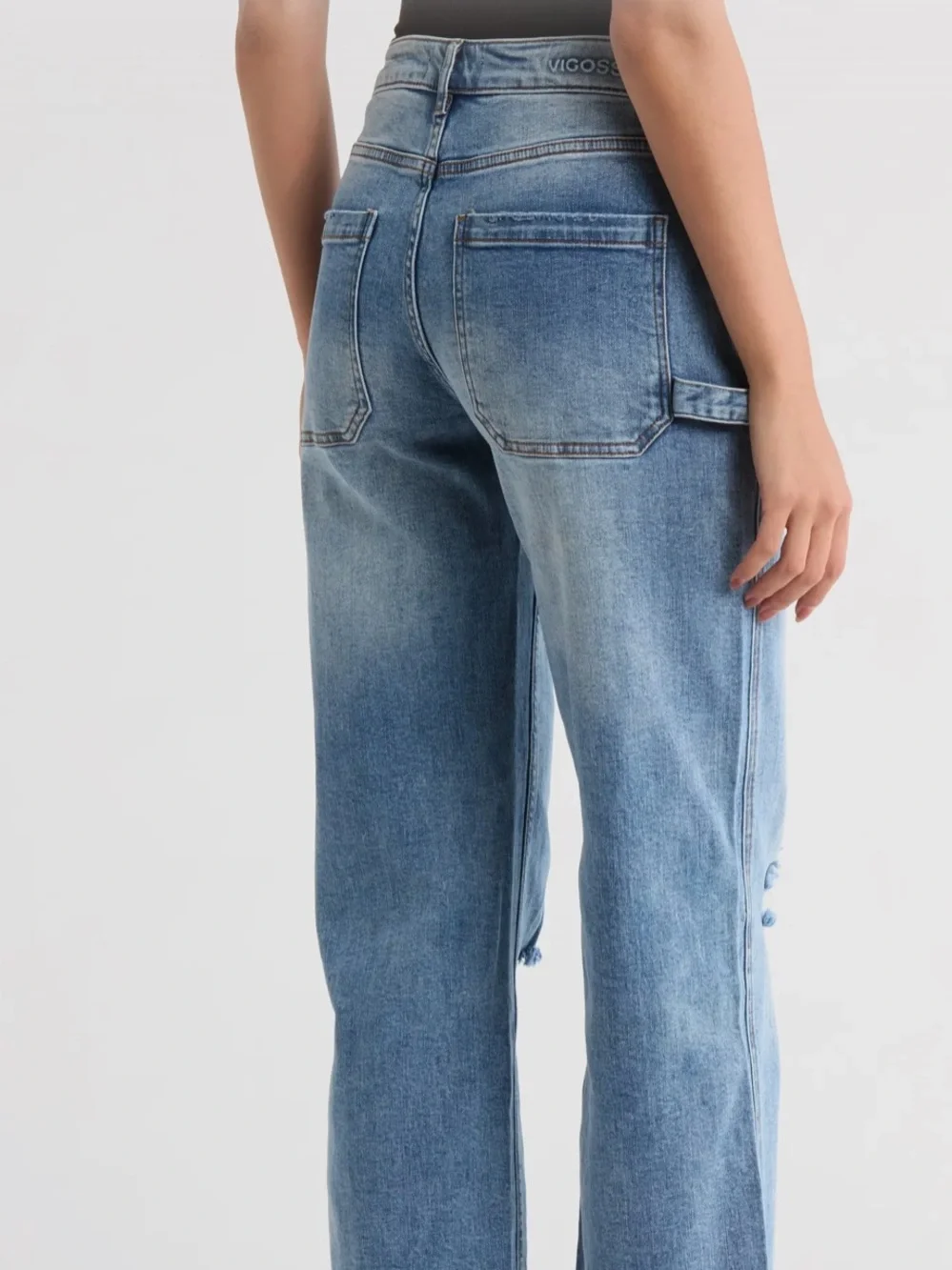 Vigoss NWOT ($74.00) Ripped Baggy Straight Leg Utility Jeans in Medium Blue
